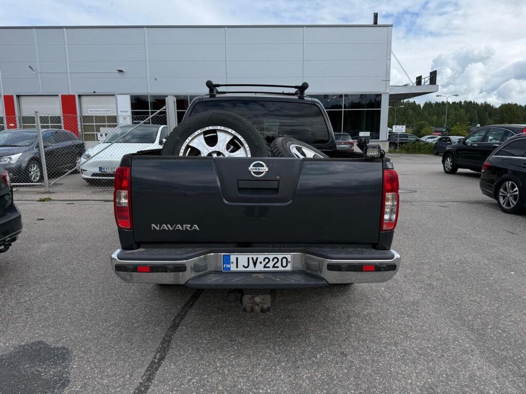 Nissan Navara 2006 Harmaa