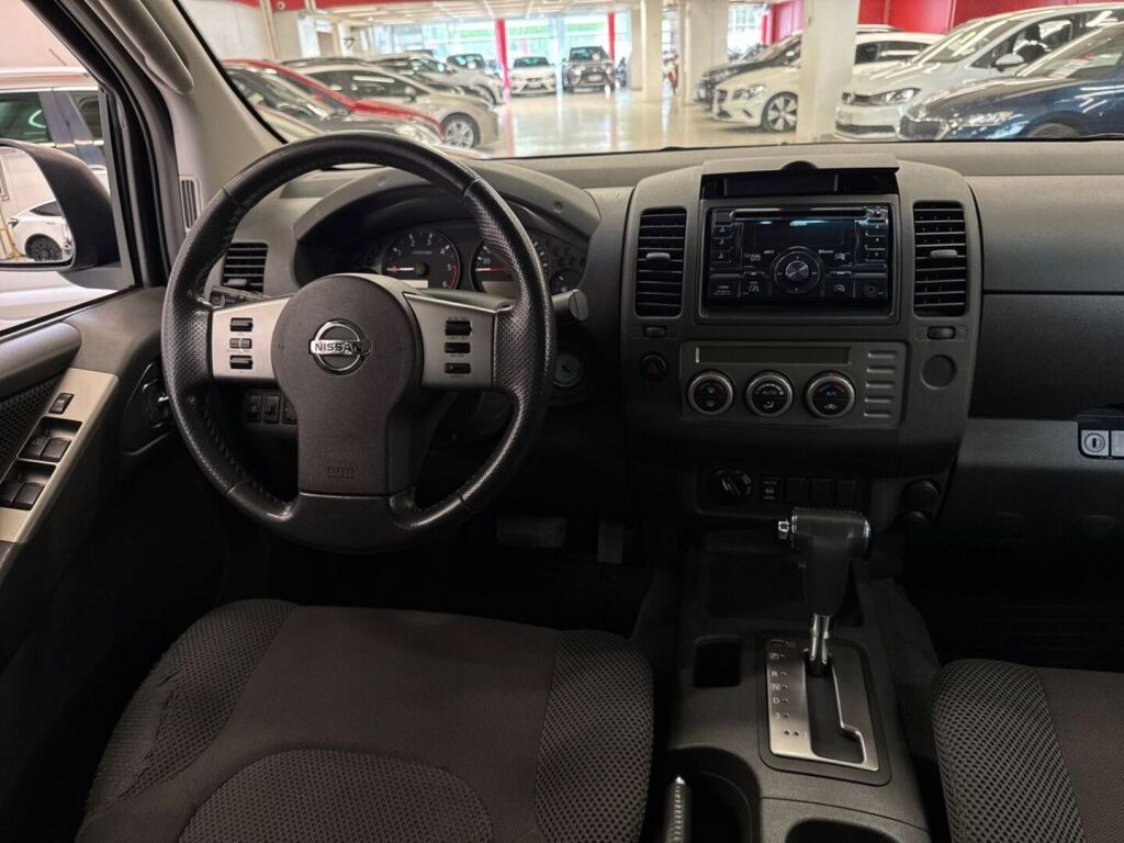 Nissan Navara 2006 Harmaa