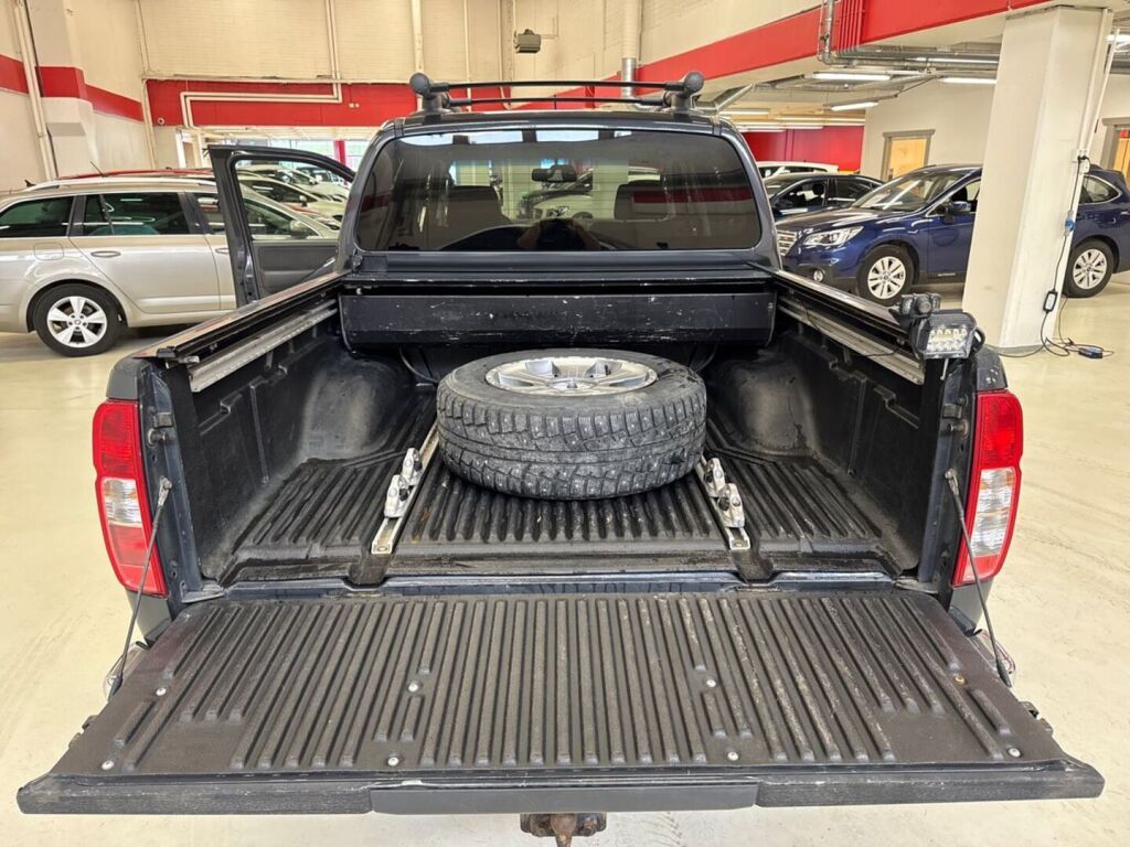 Nissan Navara 2006 Harmaa