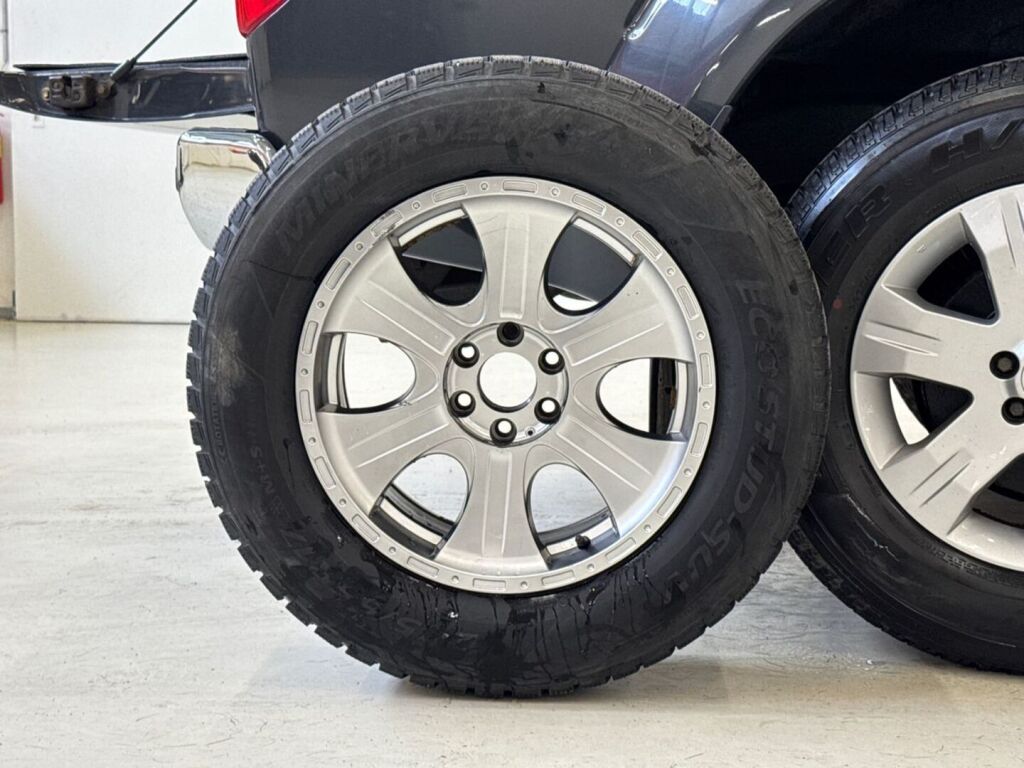 Nissan Navara 2006 Harmaa