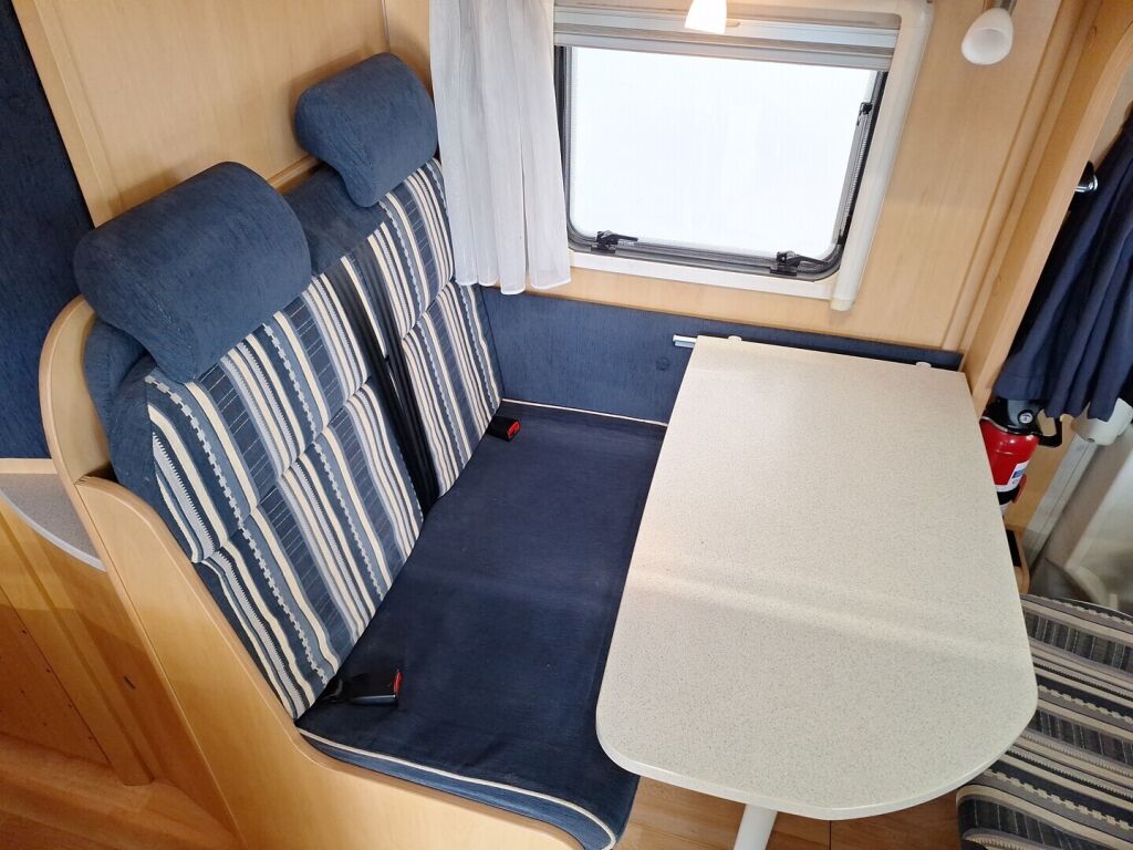 Dethleffs Globebus 2009 Valkoinen