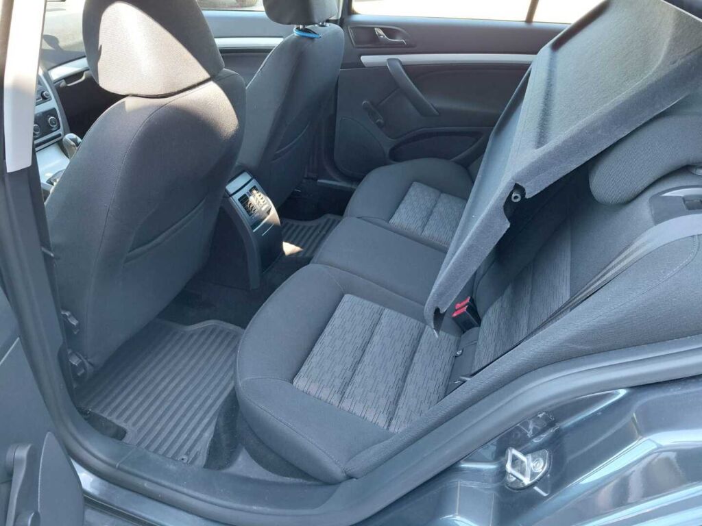 Skoda Octavia 2011 Harmaa