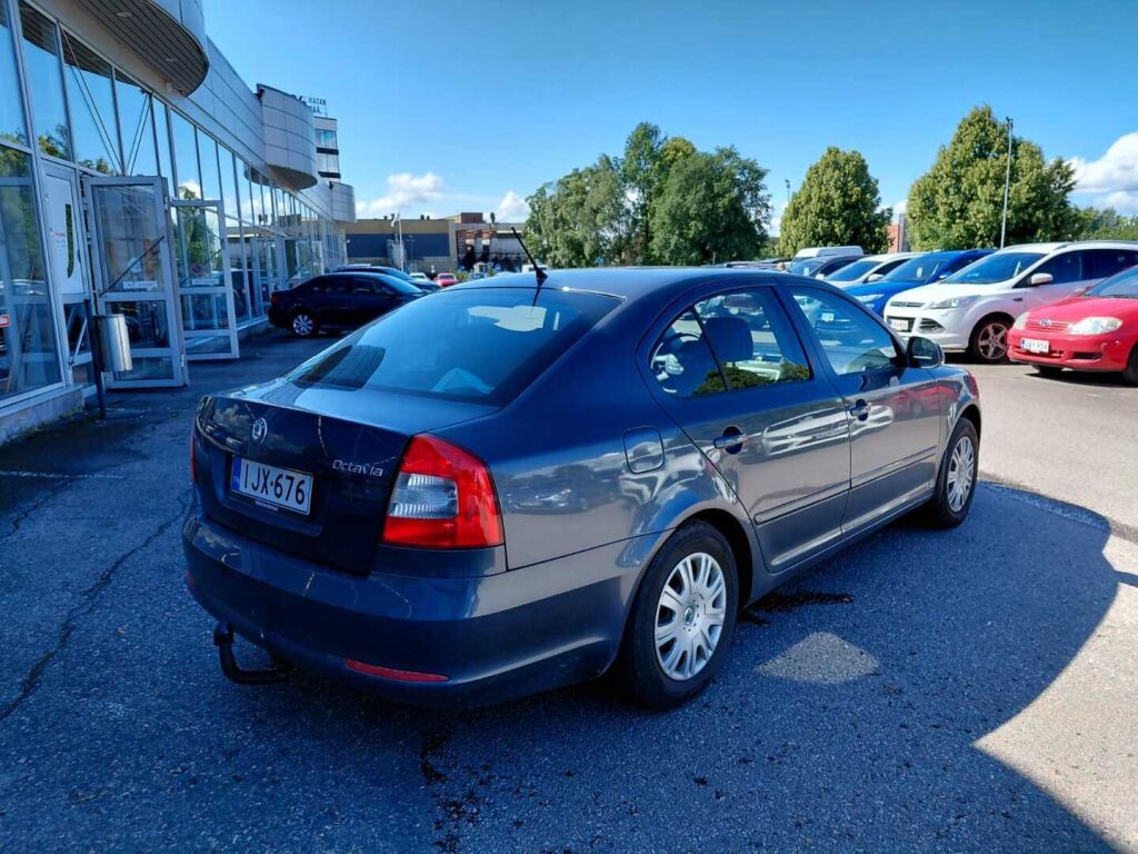 Skoda Octavia 2011 Harmaa