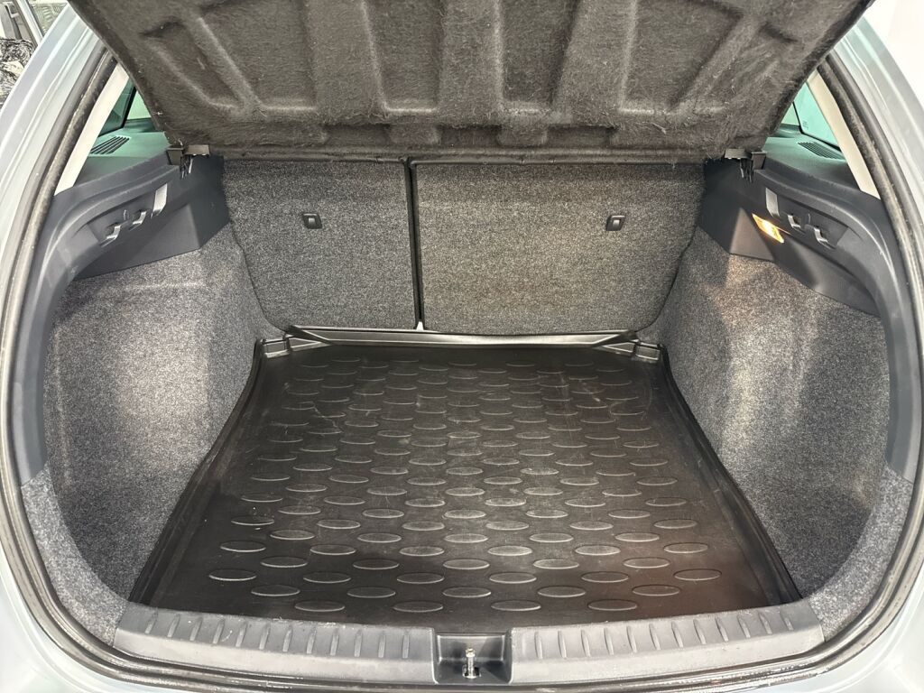 Seat Ibiza ST 2011 Harmaa