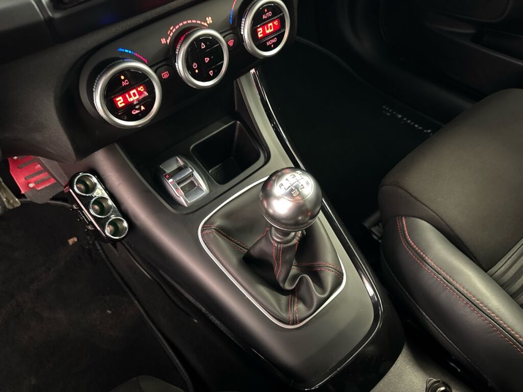 Alfa Romeo Giulietta 2013 Musta