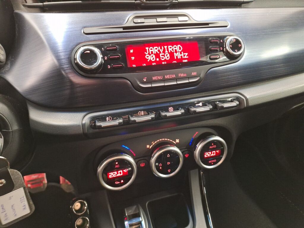 Alfa Romeo Giulietta 2013 Musta