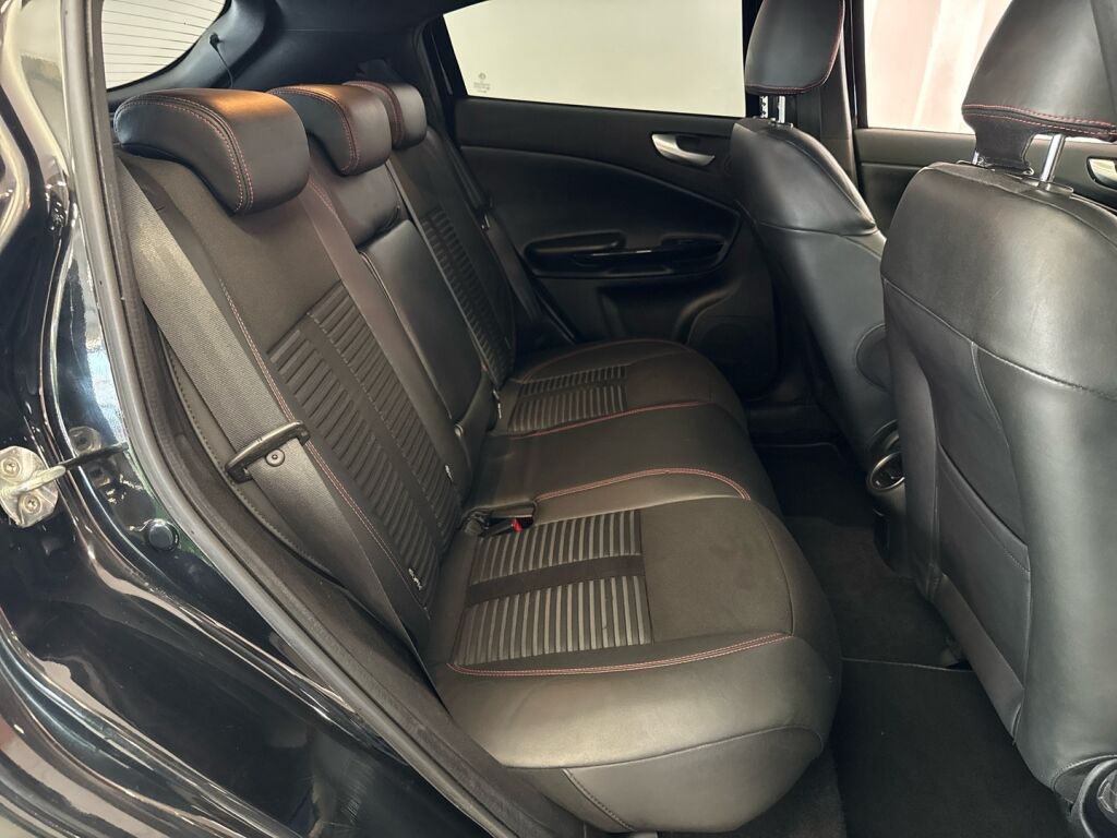 Alfa Romeo Giulietta 2013 Musta