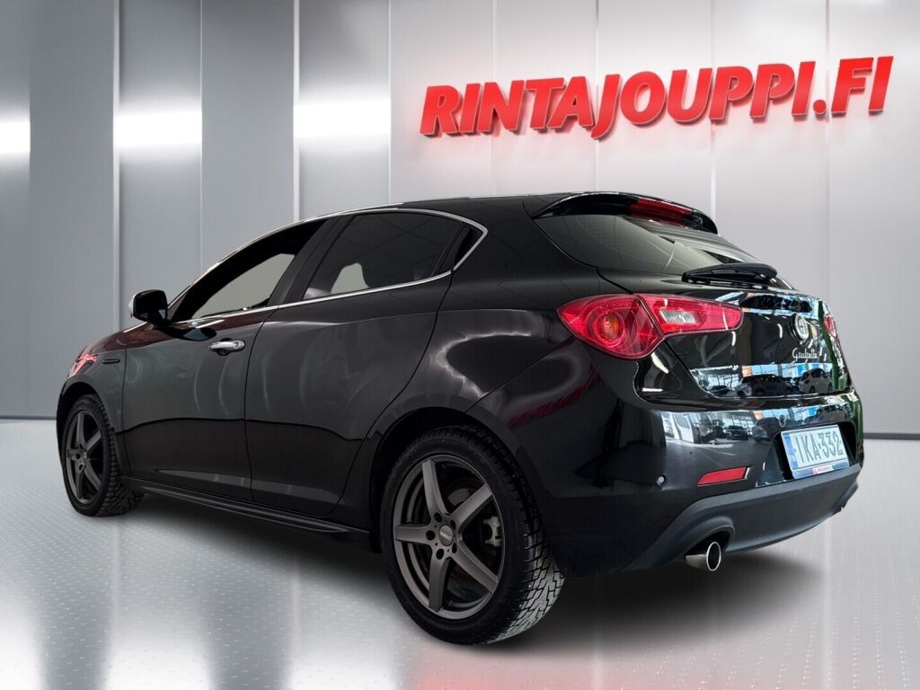 Alfa Romeo Giulietta 2013 Musta