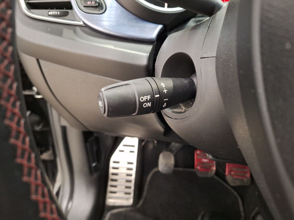 Alfa Romeo Giulietta 2013 Musta