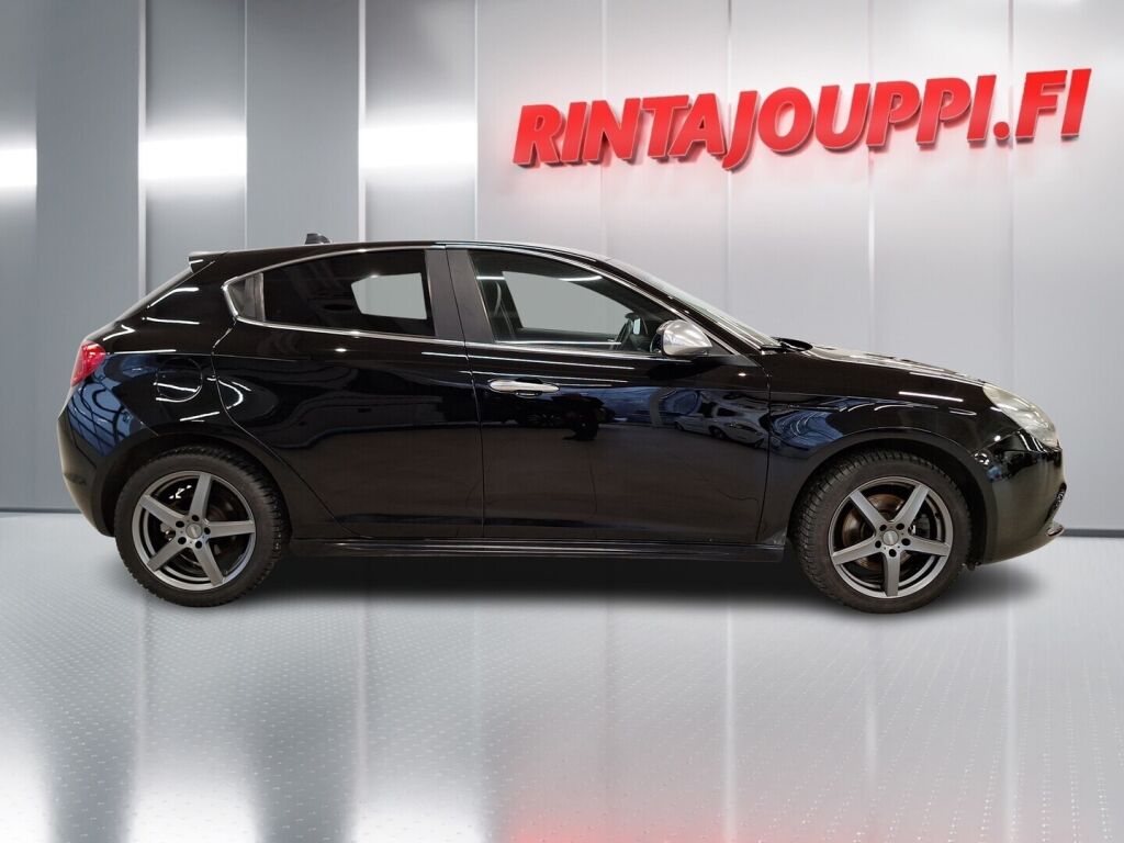 Alfa Romeo Giulietta 2013 Musta