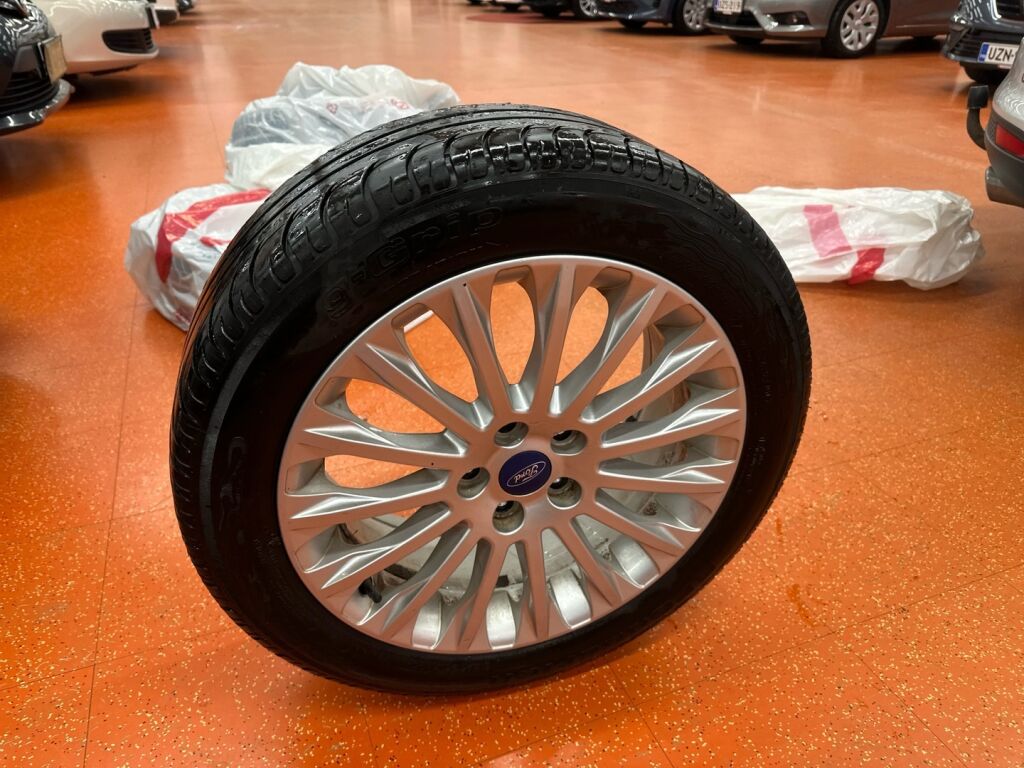 Ford Focus 2011 Harmaa