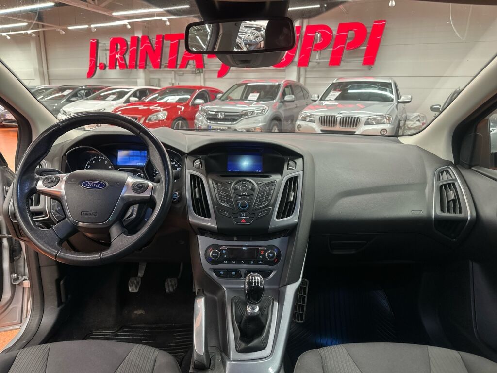 Ford Focus 2011 Harmaa