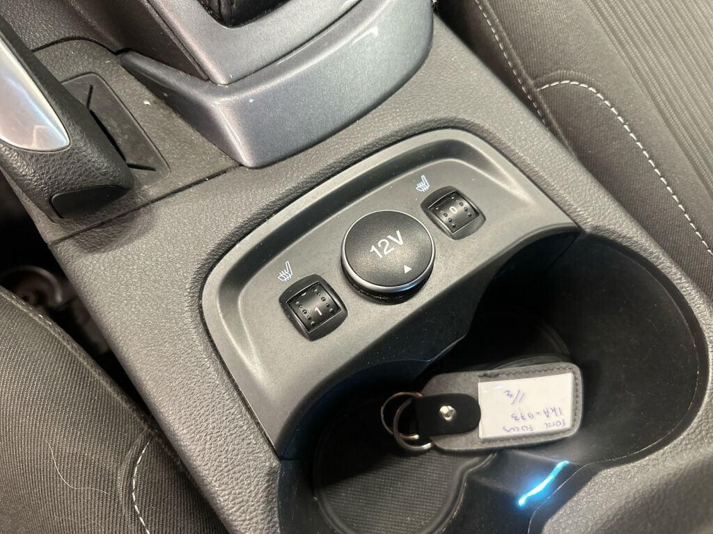 Ford Focus 2011 Harmaa