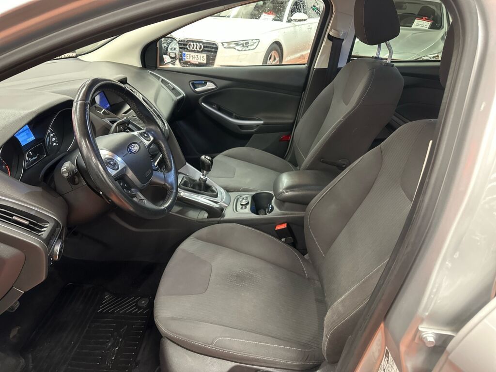 Ford Focus 2011 Harmaa