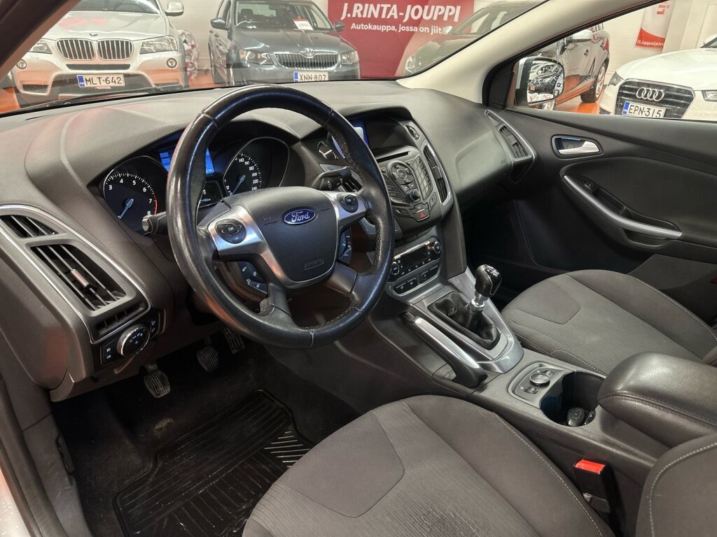 Ford Focus 2011 Harmaa