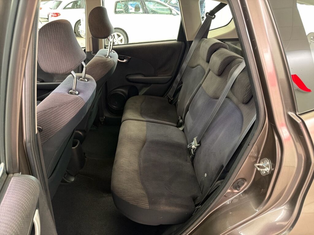 Honda Jazz 2011 Ruskea (beige)