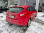 Ford Focus 2011 Punainen