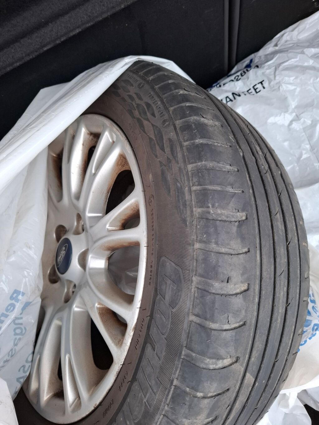 Ford Focus 2011 Punainen