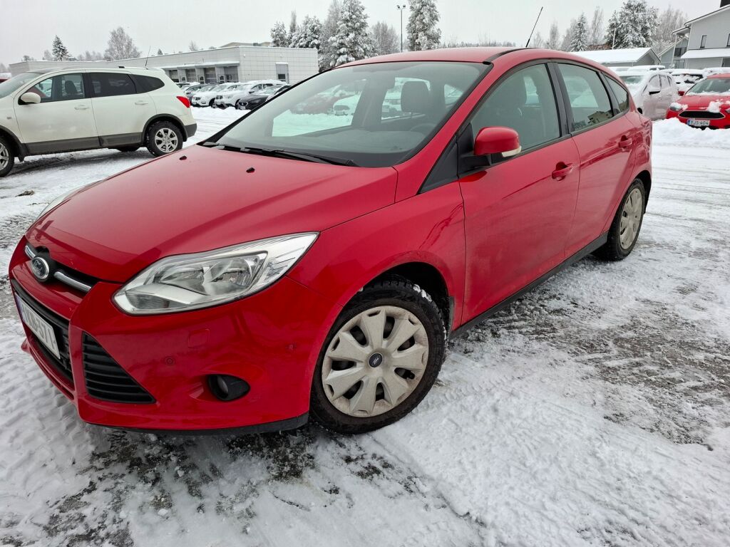 Ford Focus 2011 Punainen