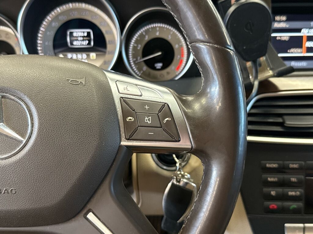 Mercedes-Benz C 2011 Sininen