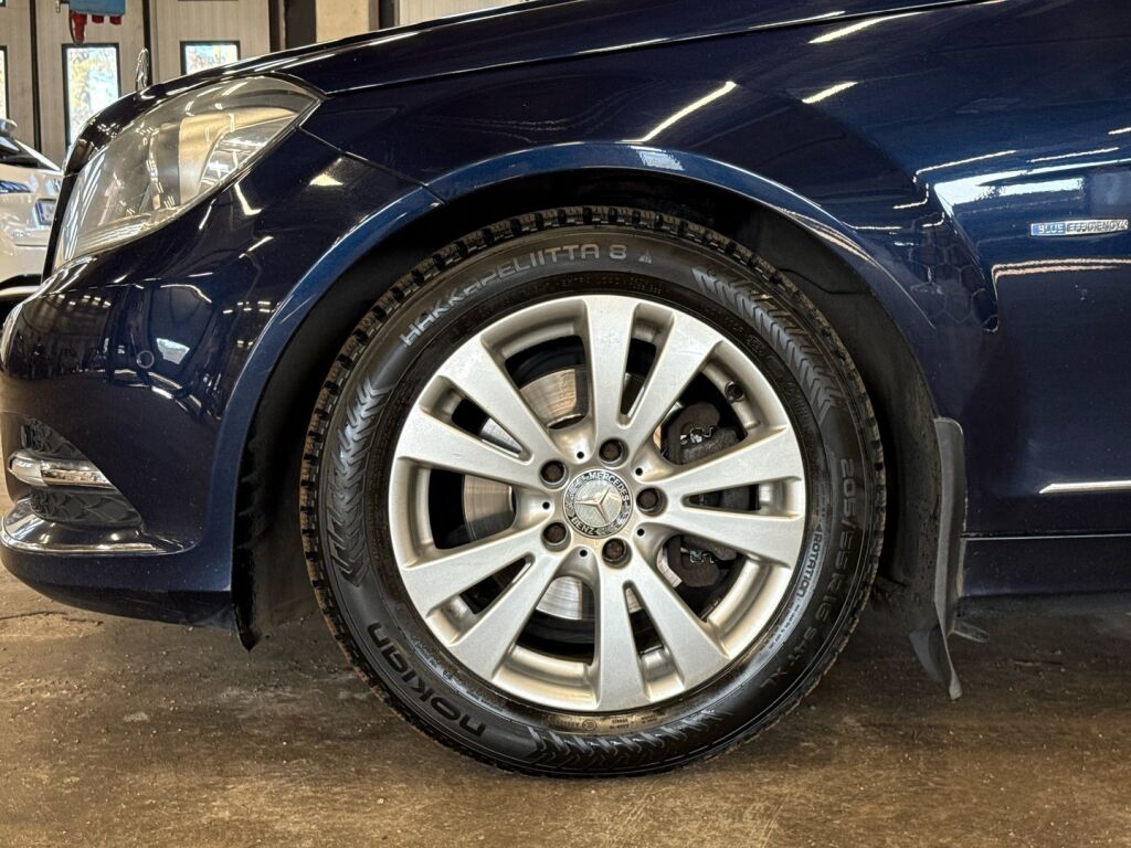 Mercedes-Benz C 2011 Sininen