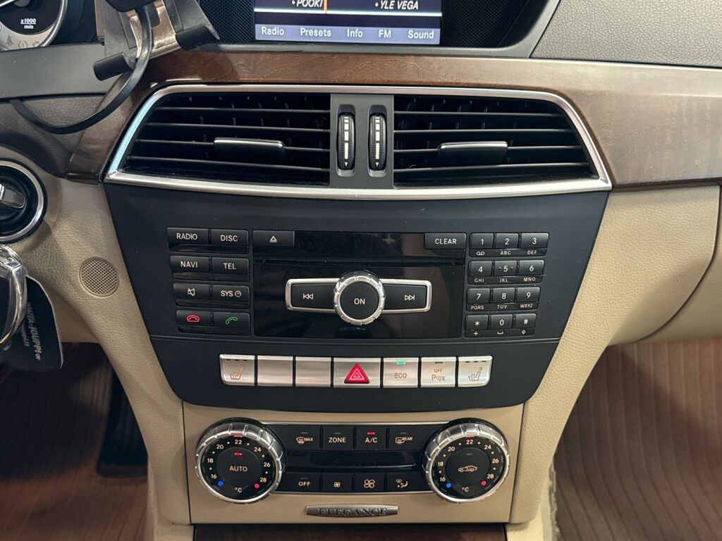 Mercedes-Benz C 2011 Sininen