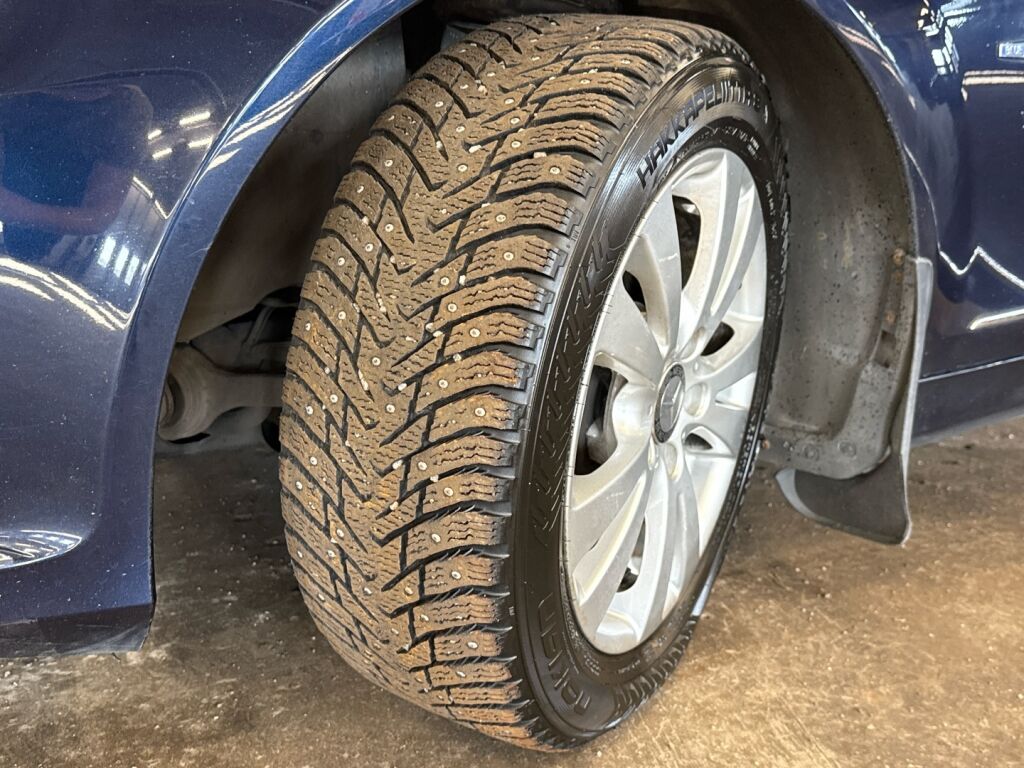 Mercedes-Benz C 2011 Sininen