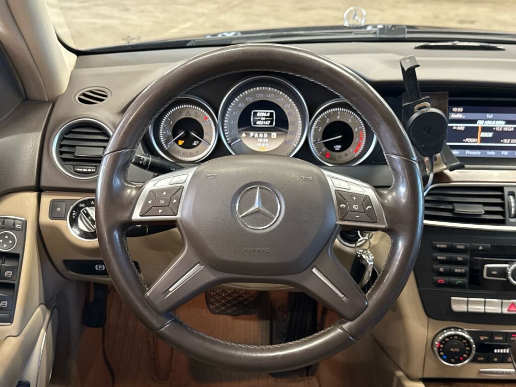 Mercedes-Benz C 2011 Sininen