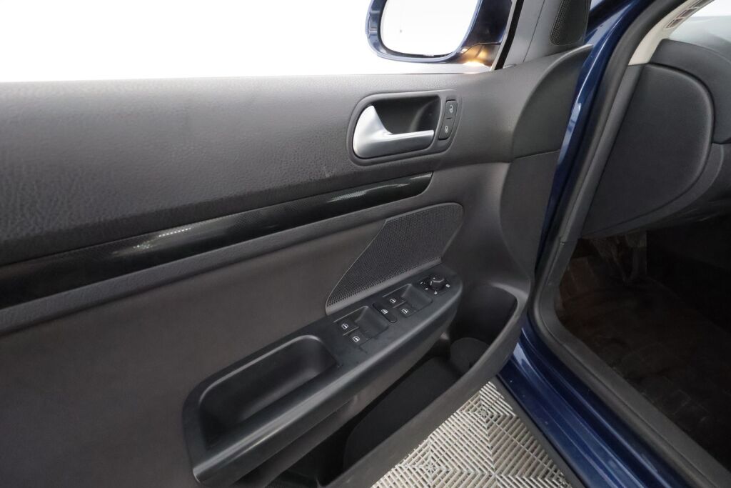 Volkswagen Golf 2011 Harmaa