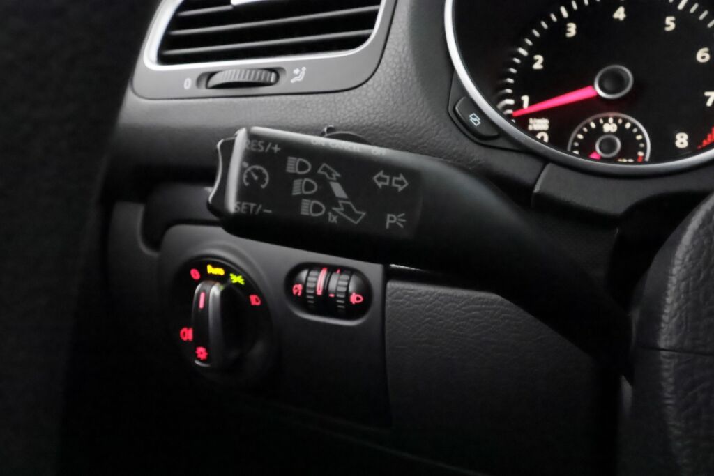 Volkswagen Golf 2011 Harmaa