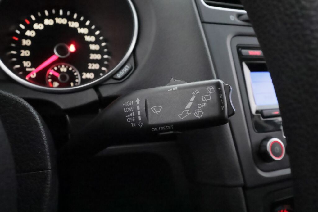 Volkswagen Golf 2011 Harmaa