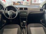 Volkswagen Polo 2011 Musta