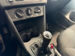 Volkswagen Polo 2011 Musta