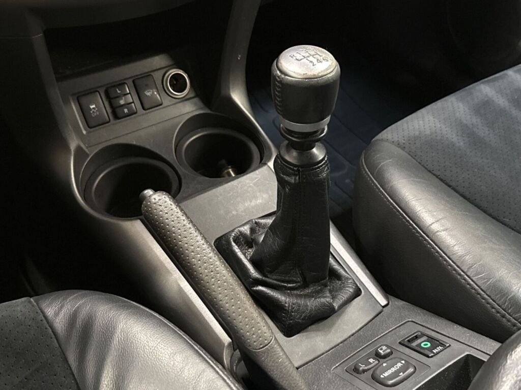Toyota RAV4 2011 Musta
