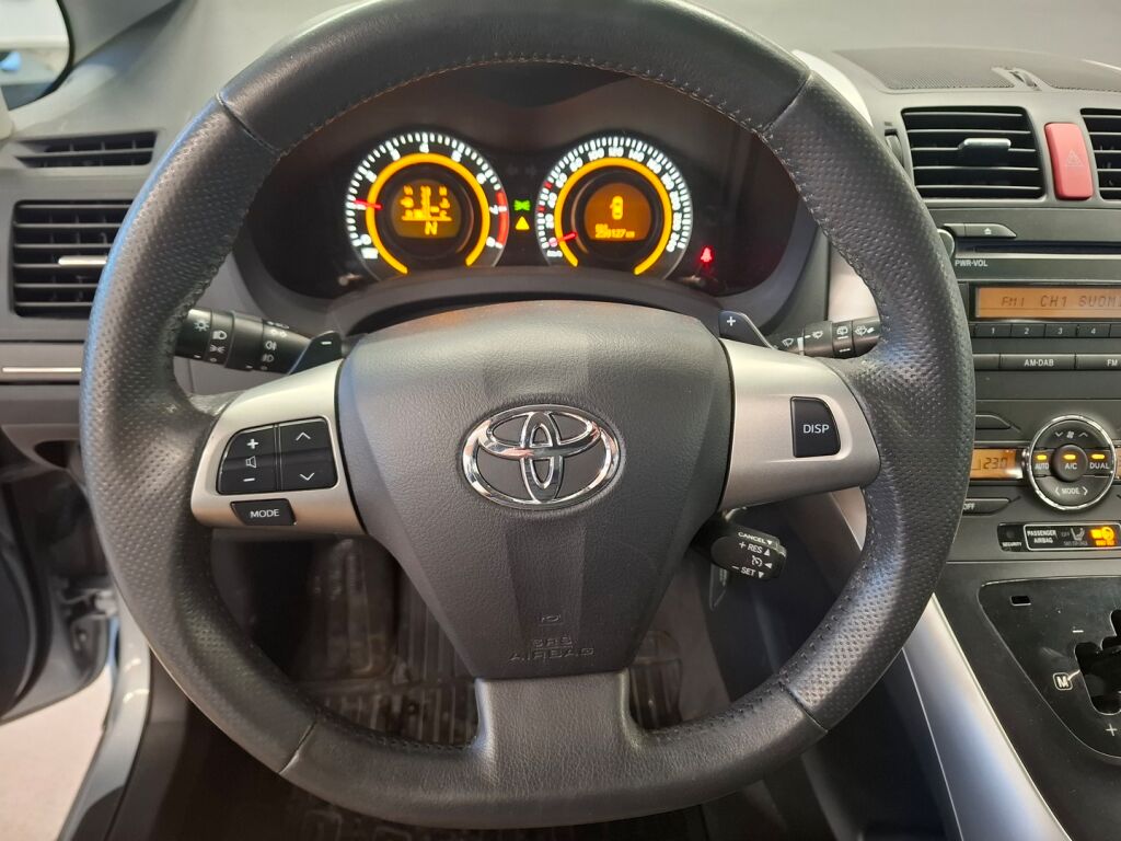 Toyota Auris 2011 Sininen