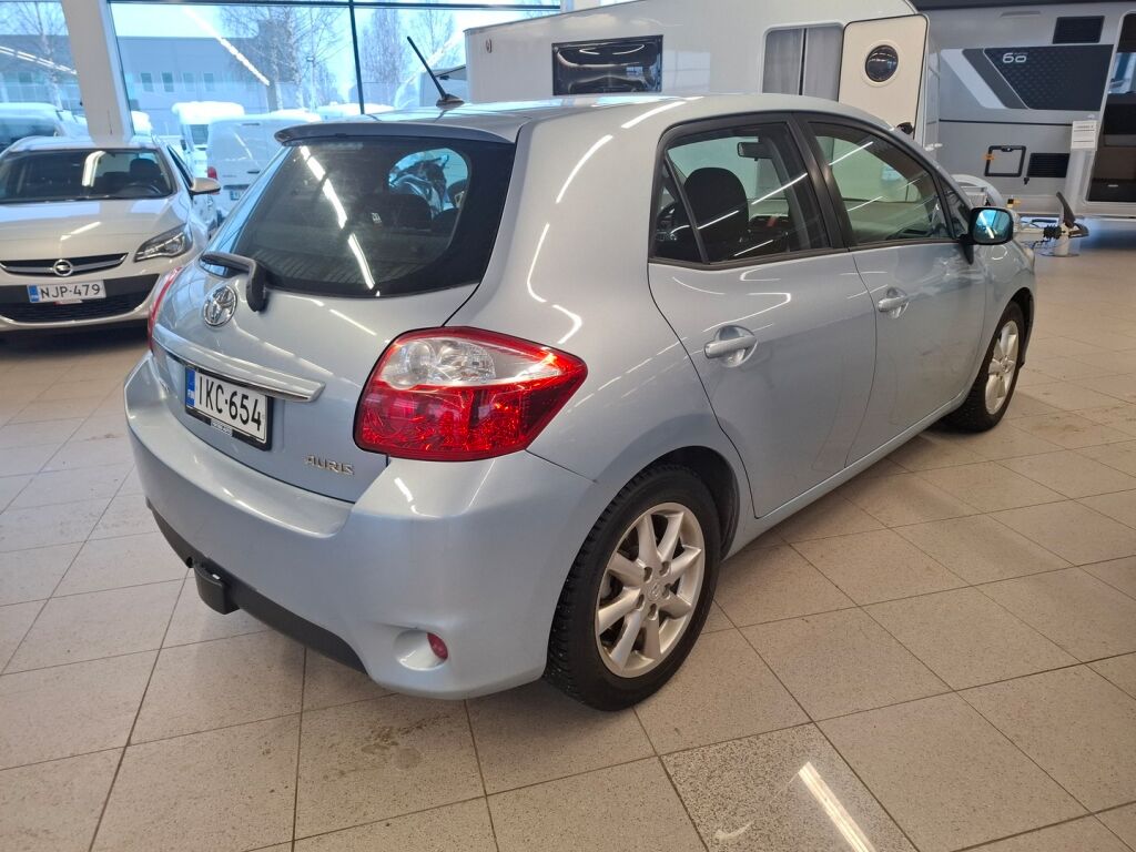 Toyota Auris 2011 Sininen