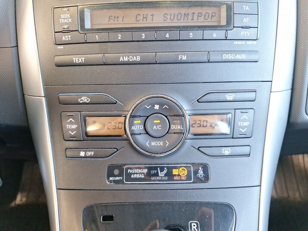 Toyota Auris 2011 Sininen