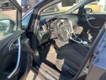 Opel Astra 2011 Musta