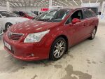 Toyota Avensis 2011 Punainen