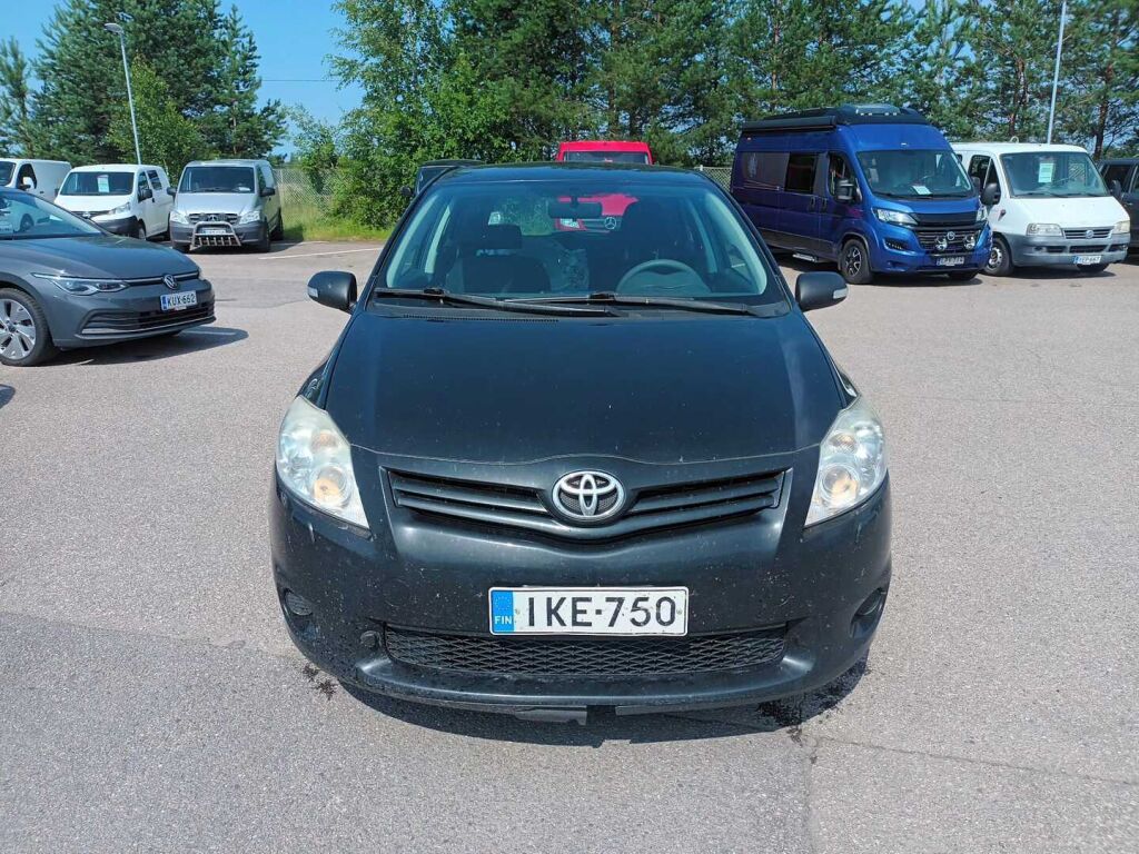 Toyota Auris 2011 Musta