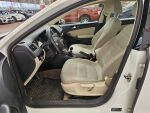 Volkswagen Jetta 2012 Valkoinen