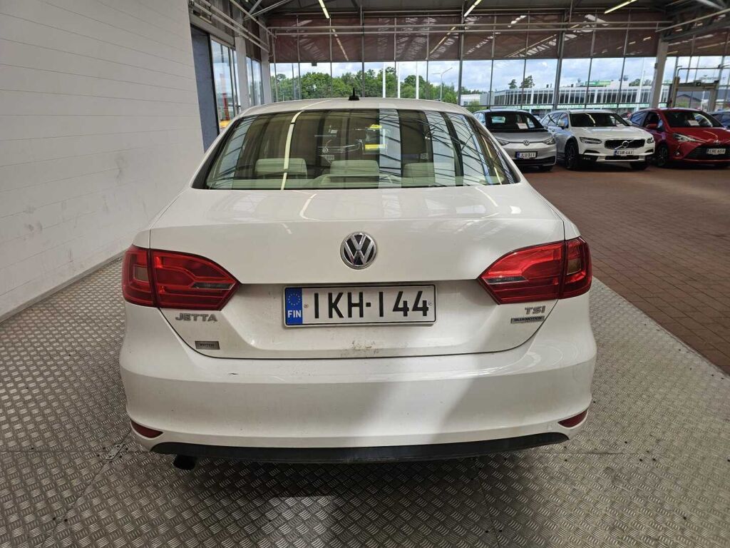 Volkswagen Jetta 2012 Valkoinen
