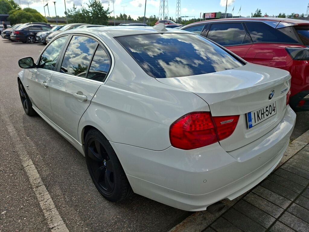 BMW 320 2011 Valkoinen