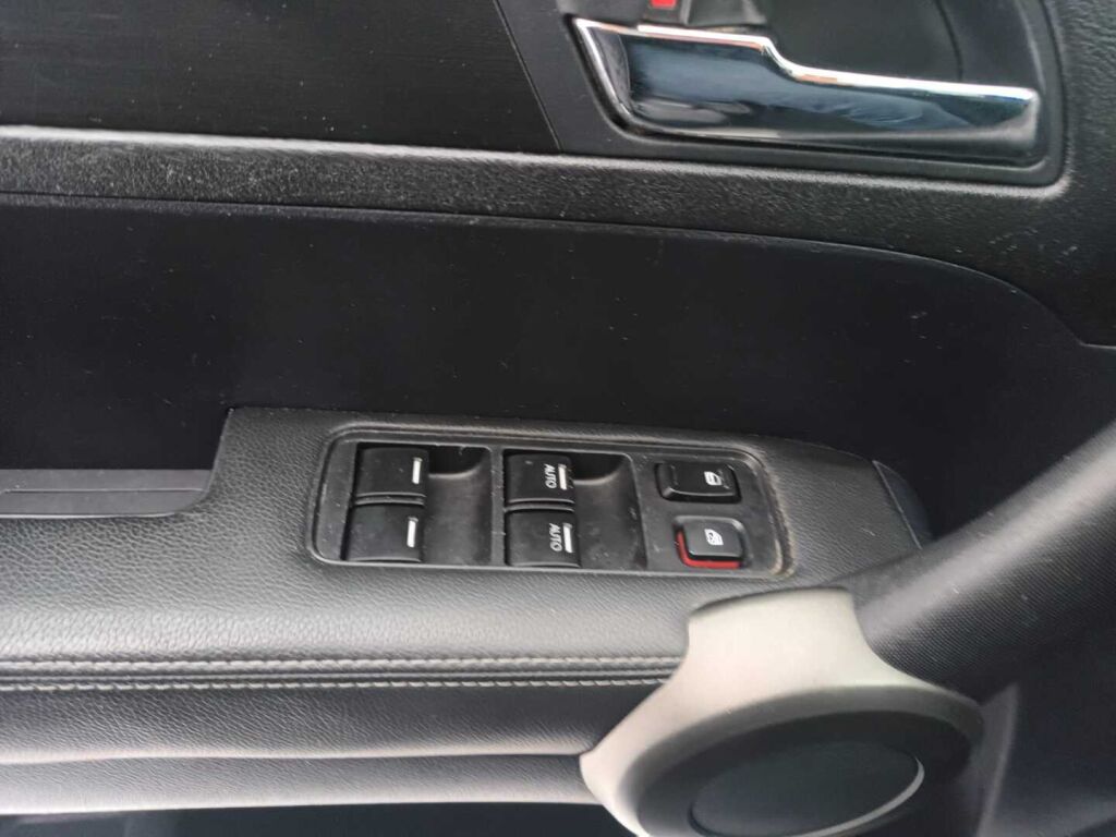 Honda CR-V 2011 Musta