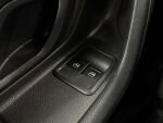Skoda Fabia 2012 Punainen