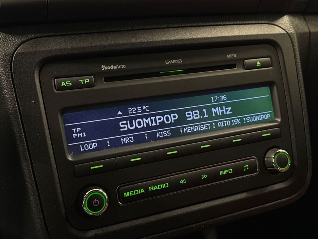 Skoda Fabia 2012 Punainen