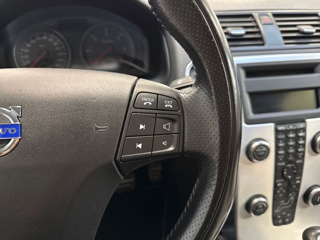 Volvo S40 2011 Valkoinen