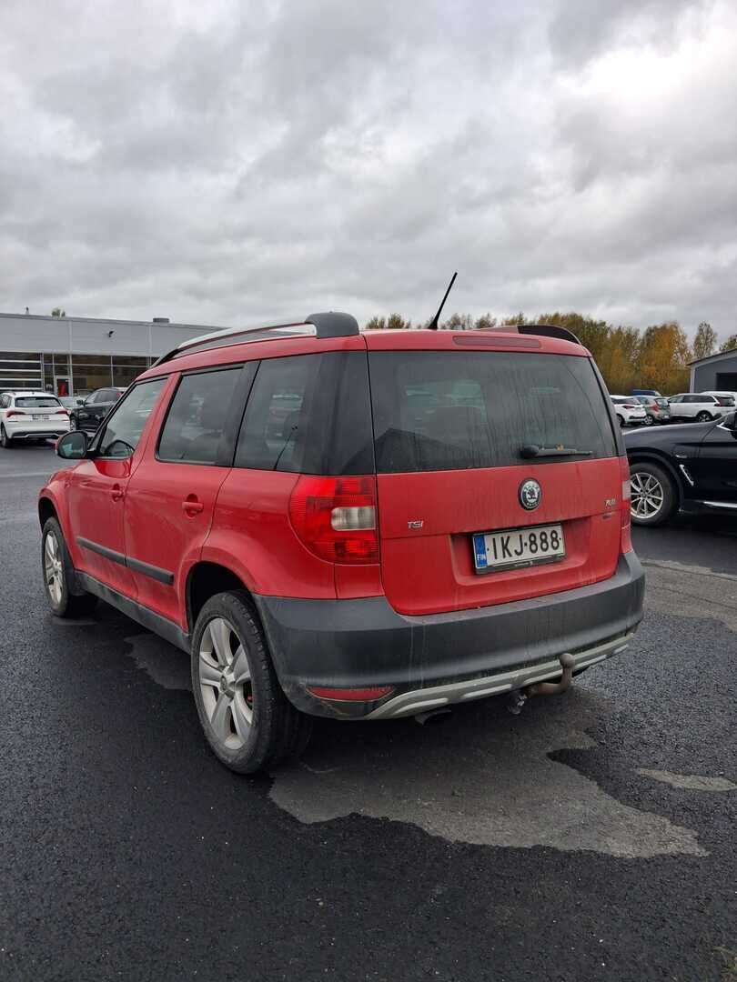 Skoda Yeti 2012 Punainen