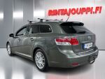 Toyota Avensis 2011 Vihreä