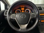 Toyota Avensis 2011 Vihreä